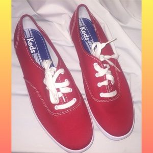 Red Keds new with out tags size 10